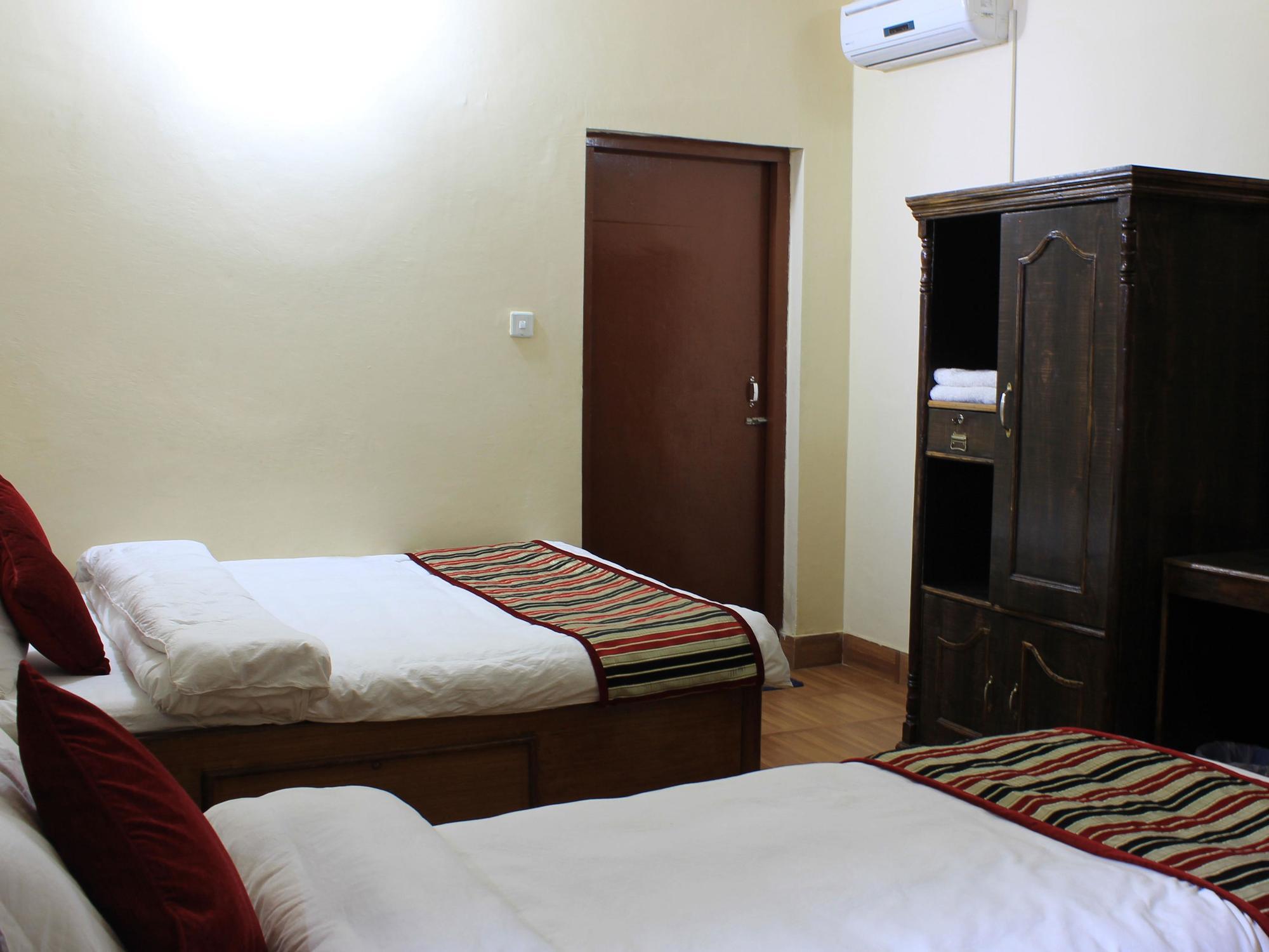 Unique Wild Resort Sauraha Dış mekan fotoğraf